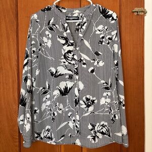 Women’s size small button blouse